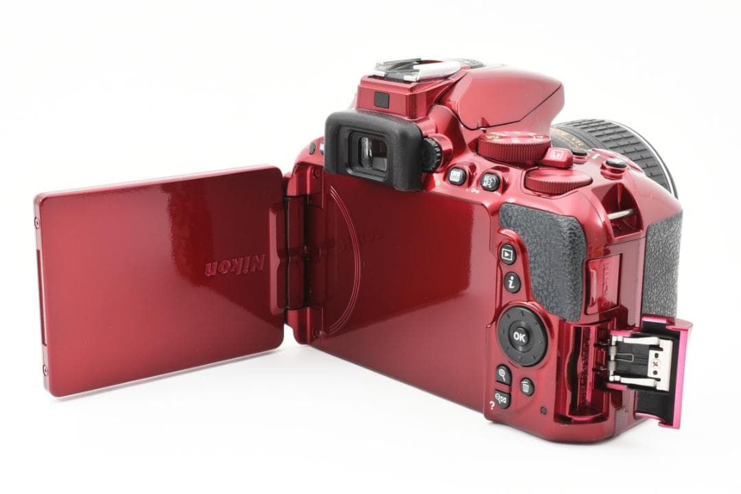 【美品】Nikon D5500 18-55 VRII kit レッド　動作確認済