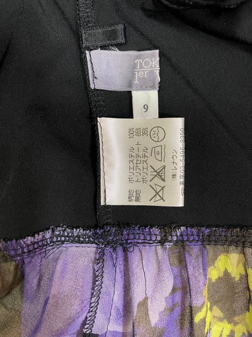 TOKUKO 1er VOL 黒と紫の花柄ノースリーブチュニック 9号