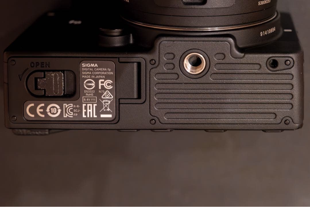 SIGMA fp おまけ、アクセサリ多数付き　美品