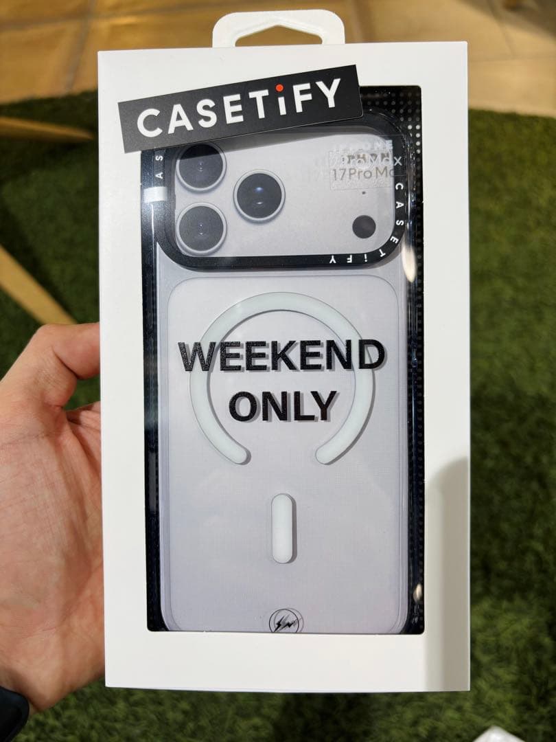 iPhone17PromaxWEEKEND店舗限定フラグメント CASETiFY