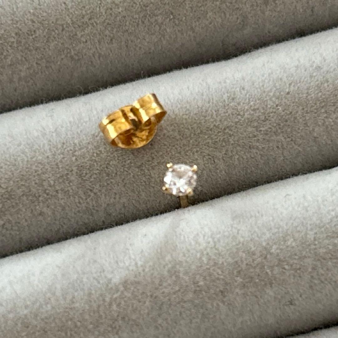 ラボクロウンダイヤ18k0.1カラットピアス
