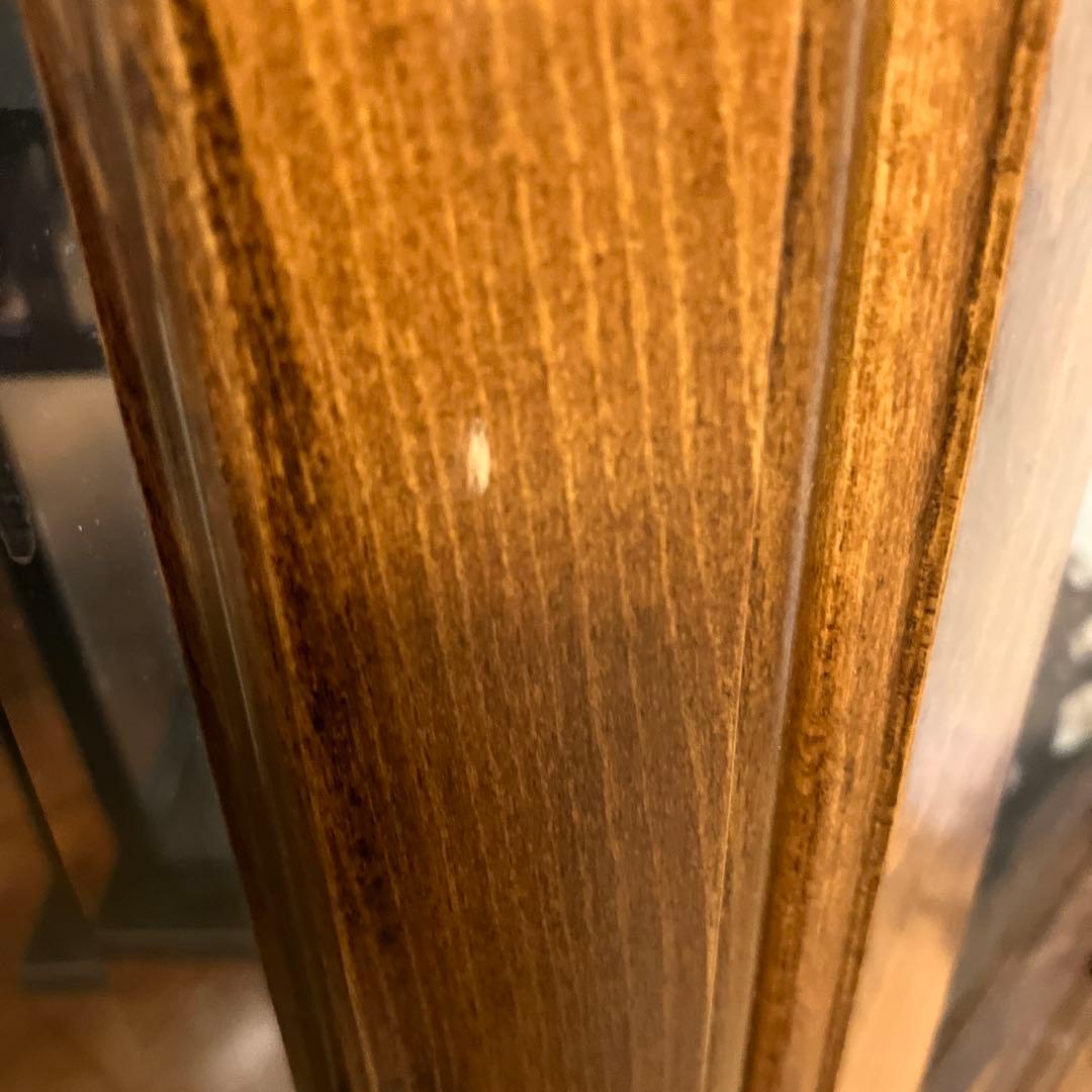 カリモクコロニアル　照明付きキュリオケース コーナーキャビネット