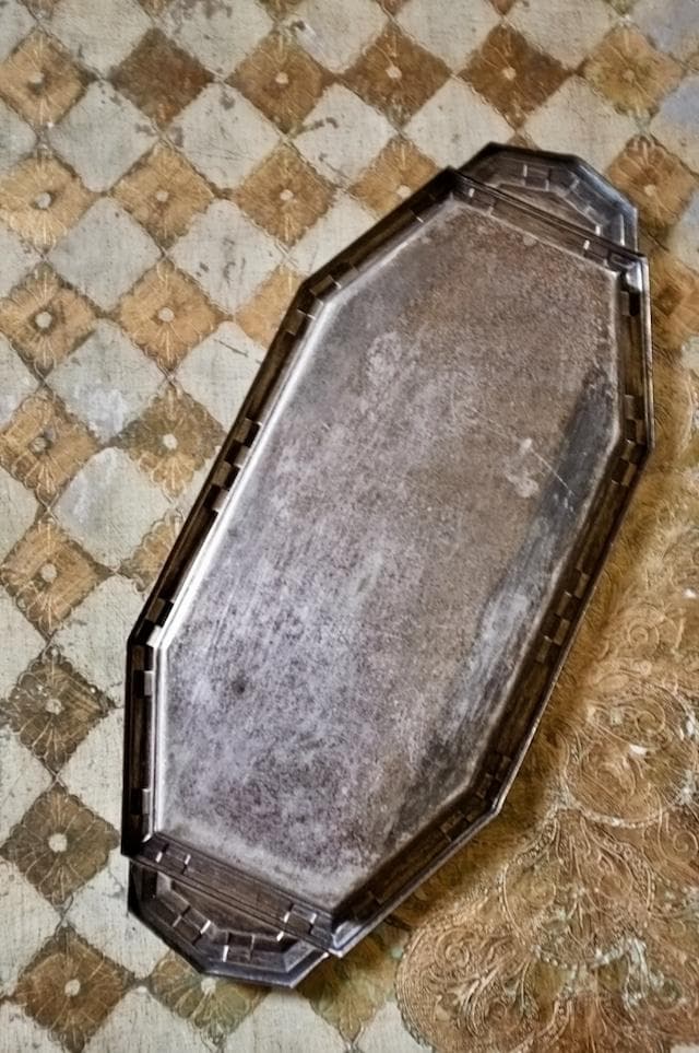 sold 1900s フランス 多数派オクトゴナル リキュールカップとトレイ