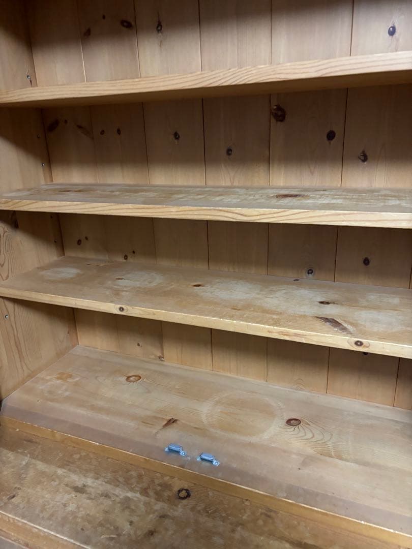 【引越の為、売り急いでいます！】 ペニーワイズ家具　食器棚