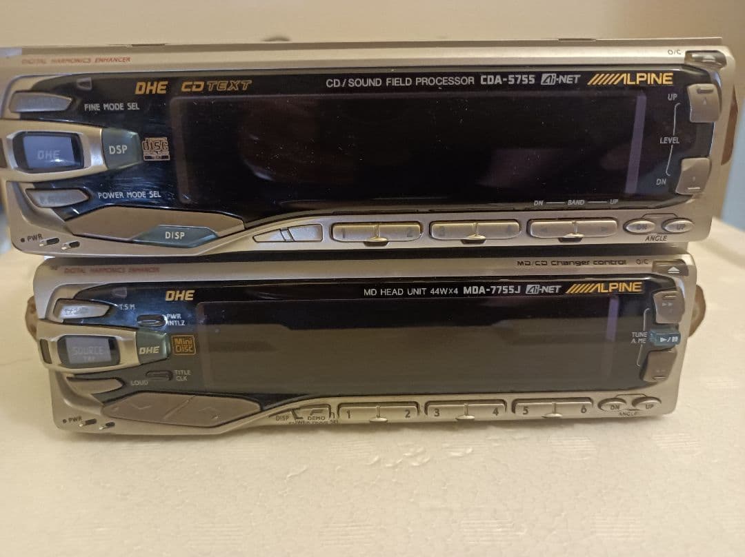 ALPINE ヘッドユニット　当時物　CD/MDデッキ　2DIN ジャンク品