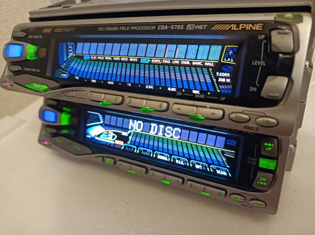 ALPINE ヘッドユニット　当時物　CD/MDデッキ　2DIN ジャンク品