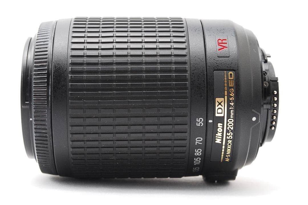 Nikon D5600 ダブルレンズ Wi-Fi搭載　スマホ転送　高画質　軽量