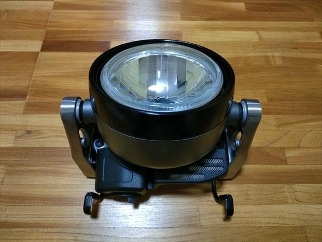 ヤマハ YAMAHA XSR900 純正ヘッドライト