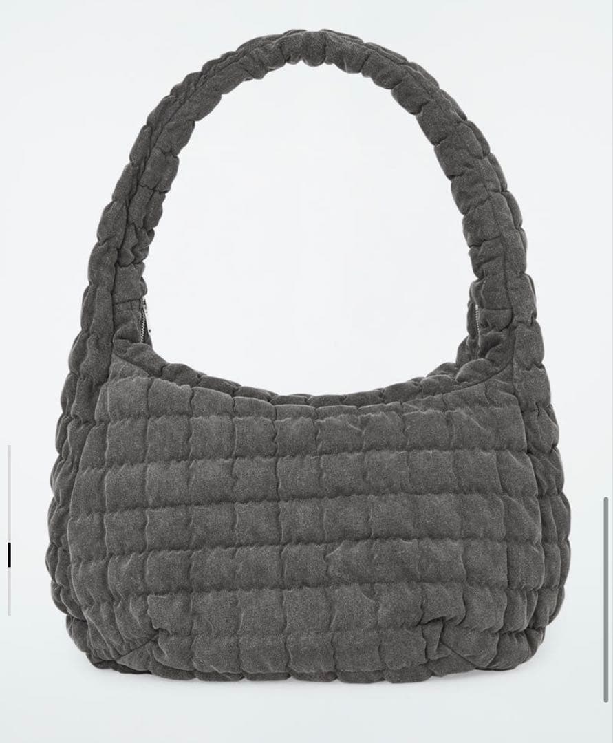 完売品 COS オーバーサイズ キルトショルダーバッグ グレー