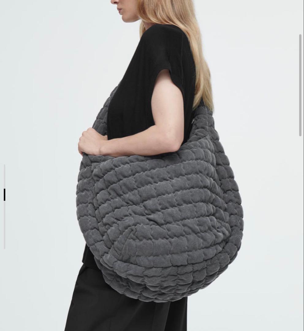 完売品 COS オーバーサイズ キルトショルダーバッグ グレー