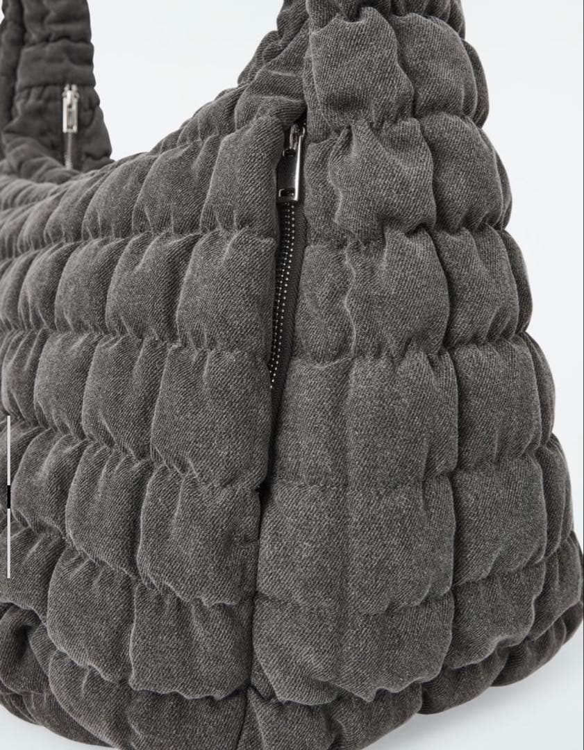 完売品 COS オーバーサイズ キルトショルダーバッグ グレー