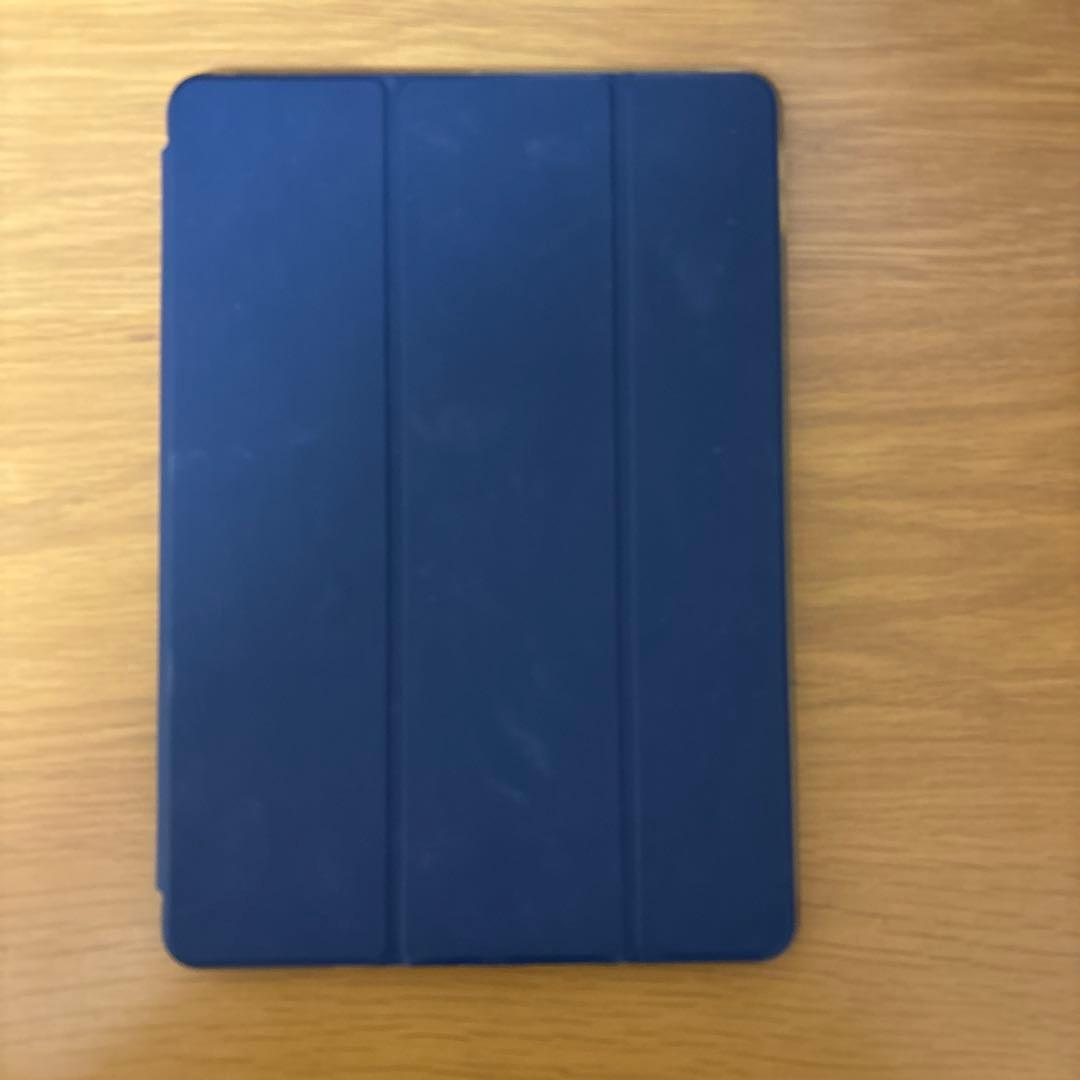 シルバー iPad 第8世代　32GB 本体 スマートカバー付き
