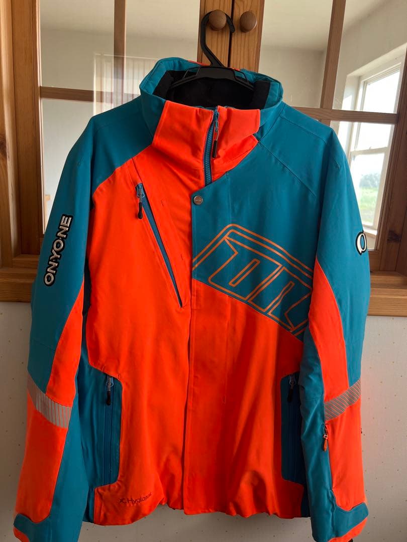 オンヨネ　スキーウェア
