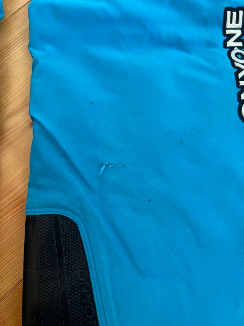 オンヨネ　スキーウェア