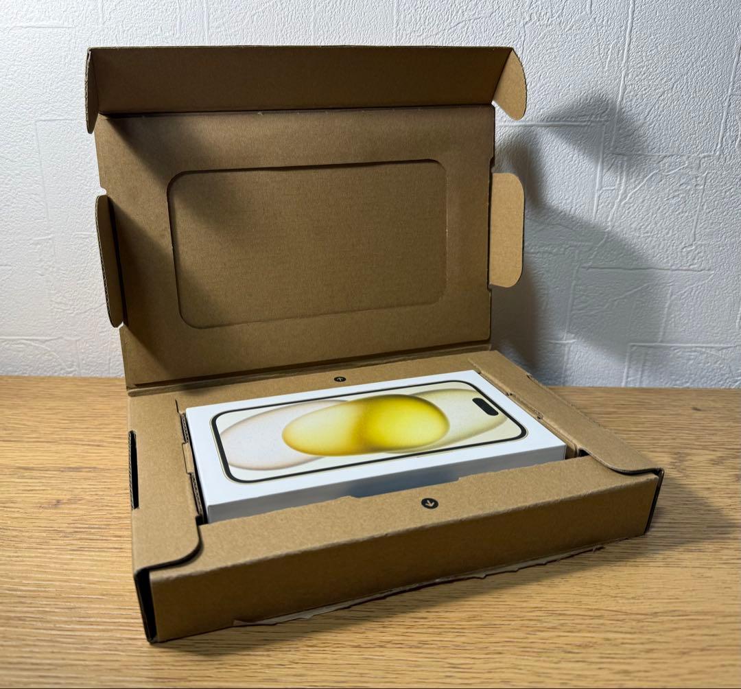 Apple iPhone 15本体 Yellow 128GB 箱付き