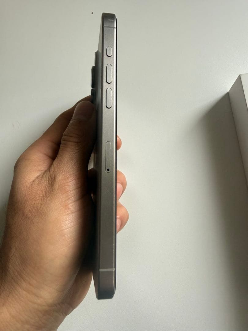 iPhone 15 Pro Max 256GB/箱付き｜美品｜ケース付