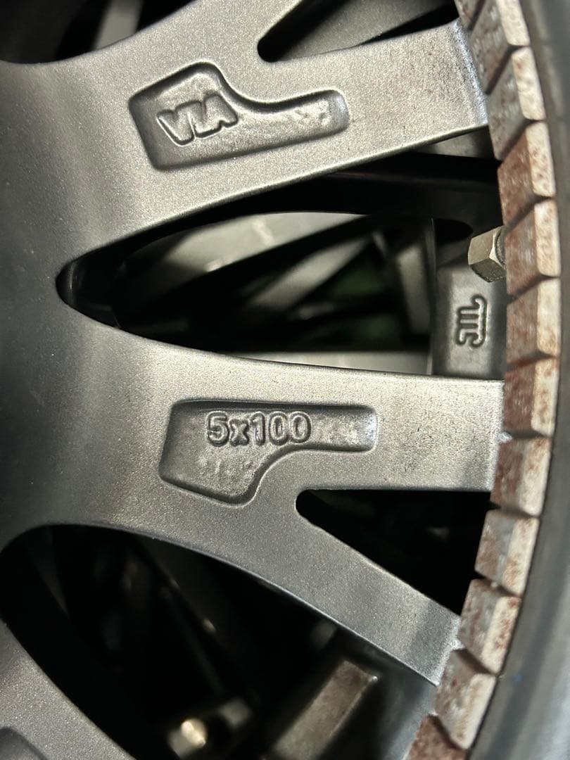 185/60R15 スタッドレス4本セット　シエンタ等に！2023年製造　バリ山