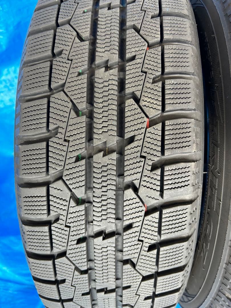 185/60R15 スタッドレス4本セット　シエンタ等に！2023年製造　バリ山