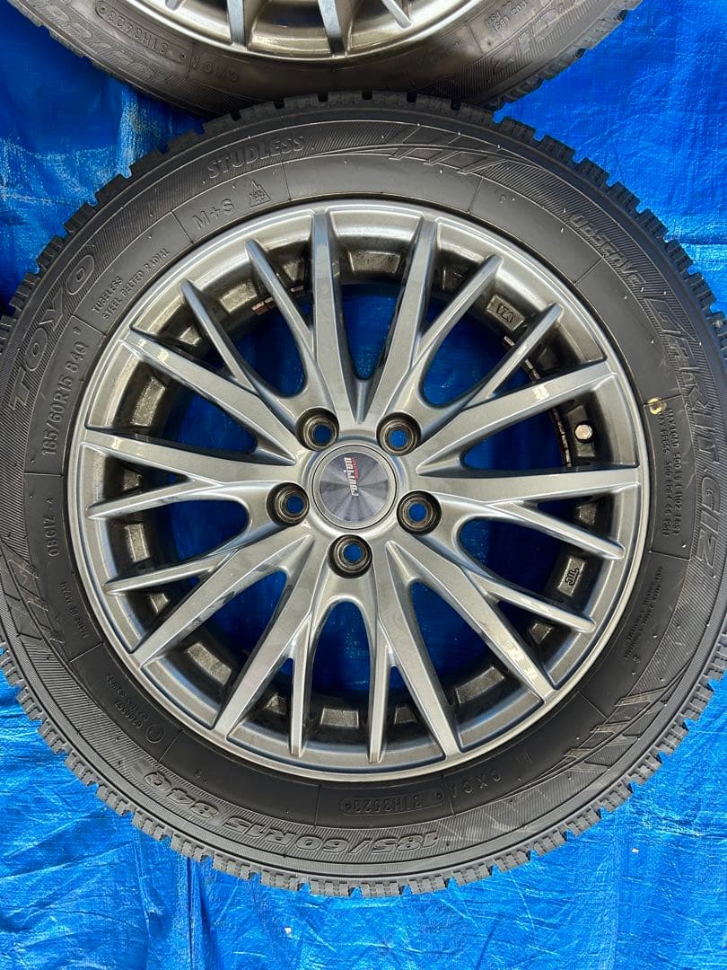 185/60R15 スタッドレス4本セット　シエンタ等に！2023年製造　バリ山