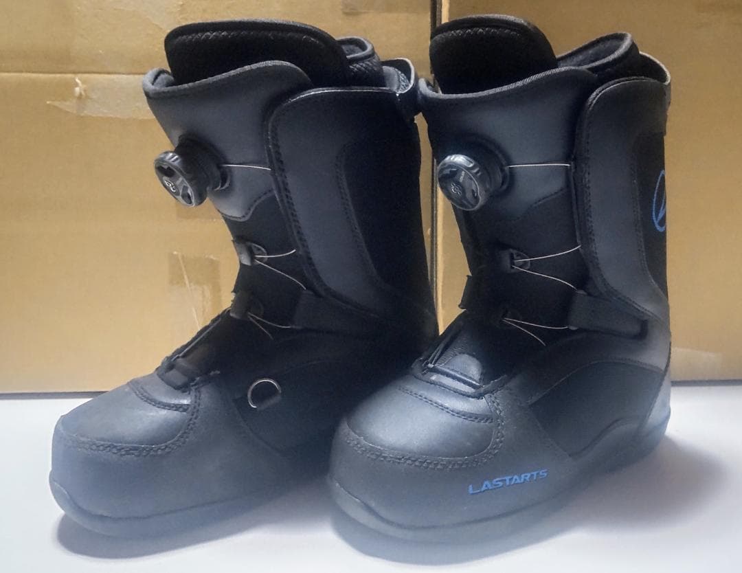 中古美品）lastartsスノーボードブーツ 23.5 ダイヤル型紐結びいらず