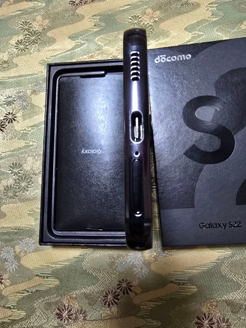 galaxy s22 dokomo 純正ケース付き