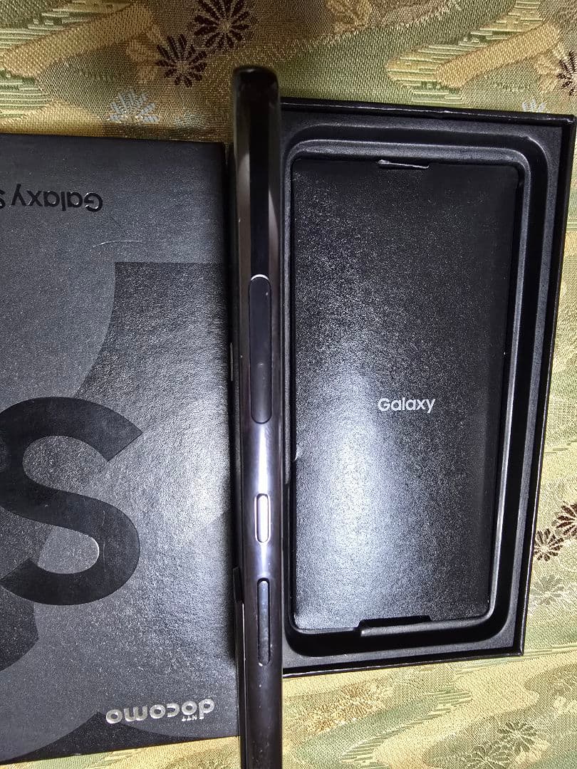 galaxy s22 dokomo 純正ケース付き