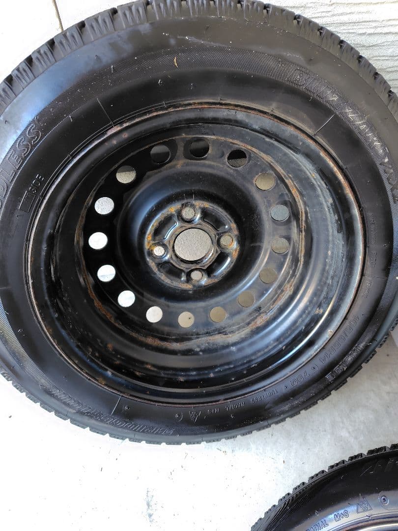 TOYOTA ブリヂストン スタッドレスタイヤセット 165/65R14