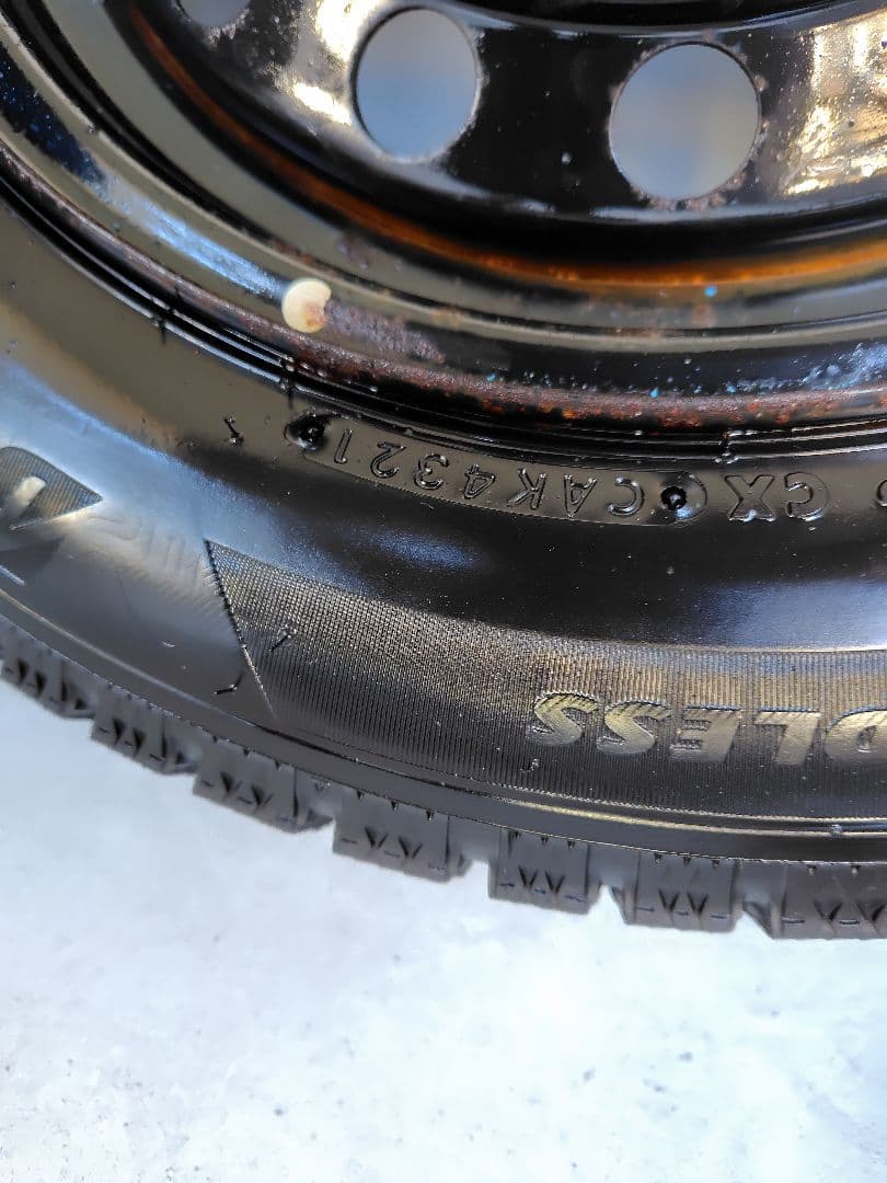 TOYOTA ブリヂストン スタッドレスタイヤセット 165/65R14