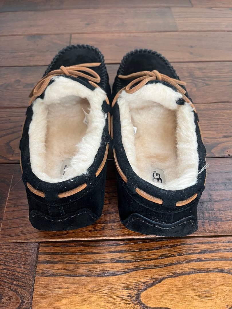 UGG アグ ダコタ モカシン ブラック 23cm