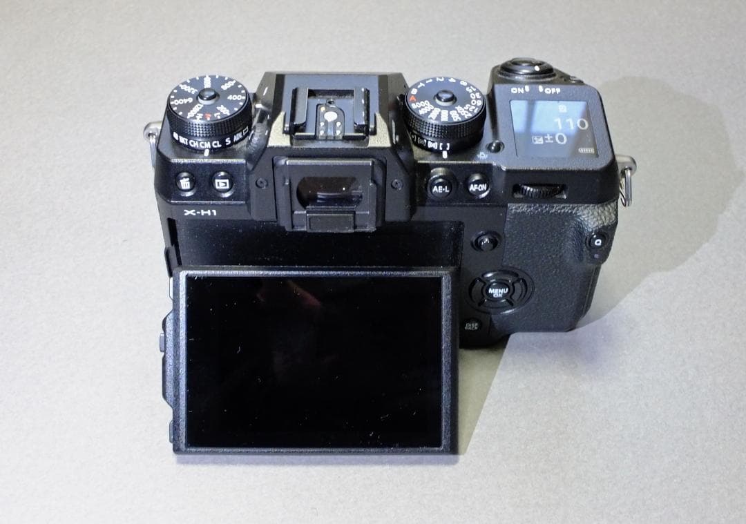 FUJIFILM X-H1 ミラーレス一眼