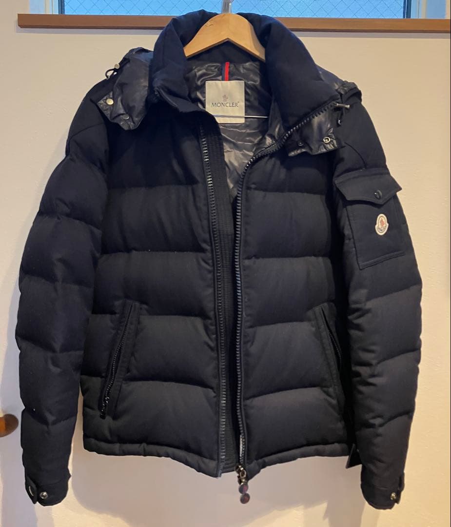 期間限定　値引き（1/25まで）Moncler ネイビー ダウンジャケット