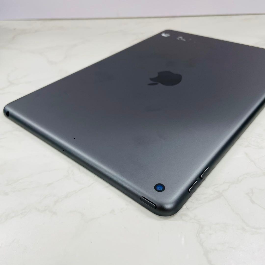 iPad 第8世代 32GB MYL92J/A A2270 Wi-Fiモデル
