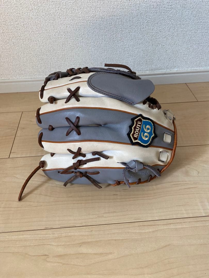 グラブワークス　投手用軟式　グラブ 鍋鍋ジロジロ