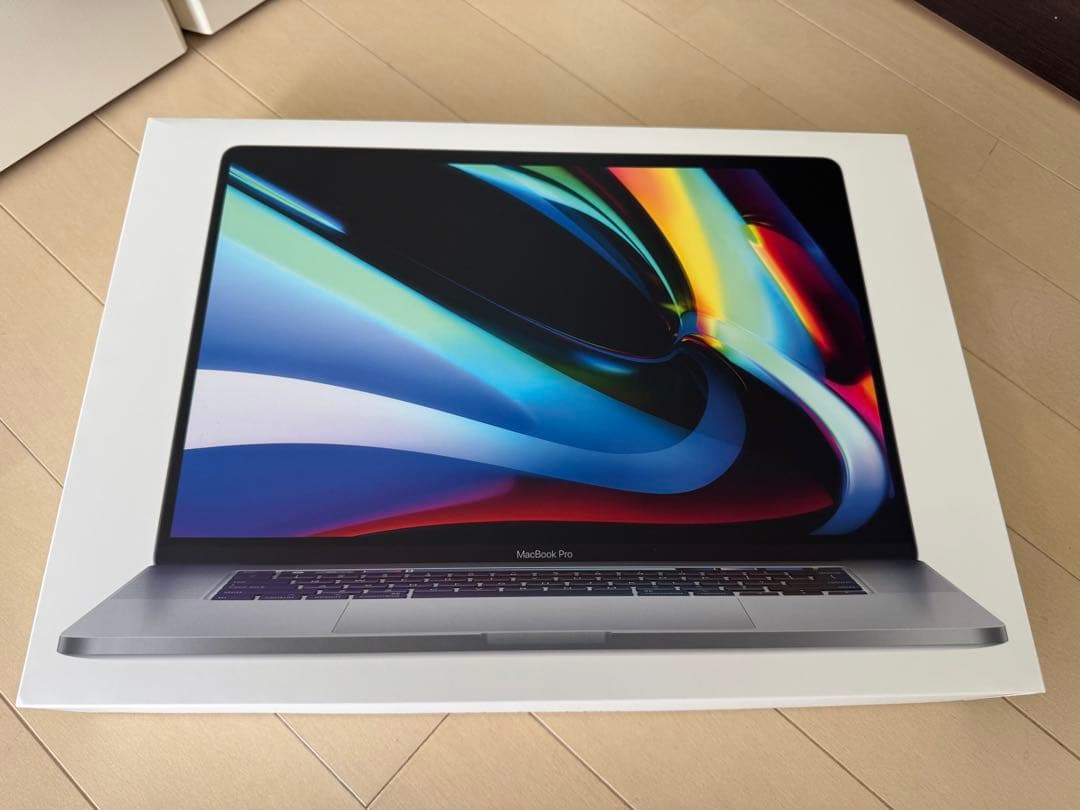 MacBook本体 MacBookPro 16 2019 i9/32GB/1TB/5500M/8GB