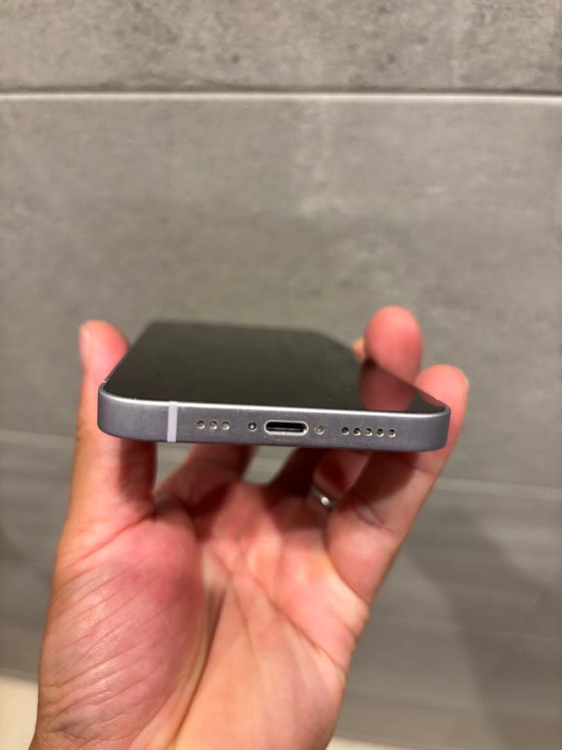 iPhone14 バッテリー87%