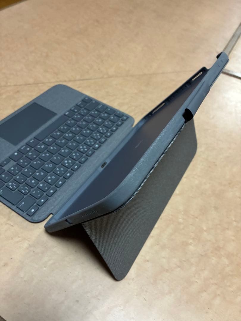 【美品】Logicool Combo Touch（第10世代用iPad用カバー）