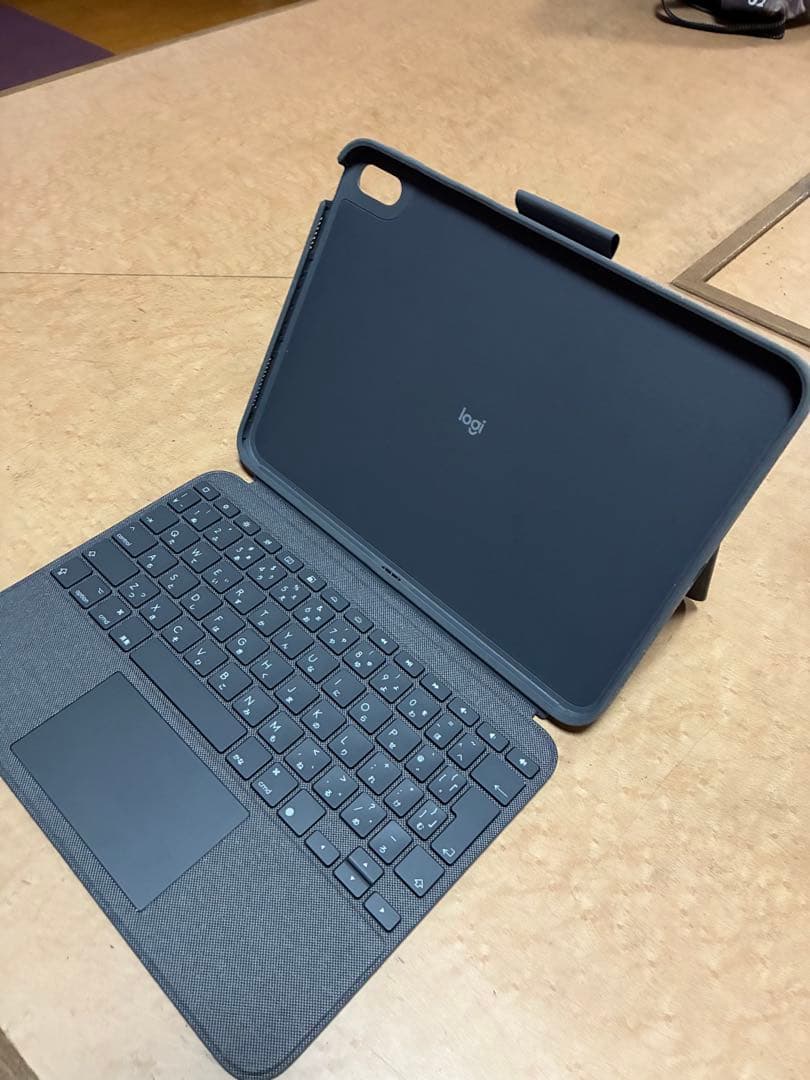 【美品】Logicool Combo Touch（第10世代用iPad用カバー）