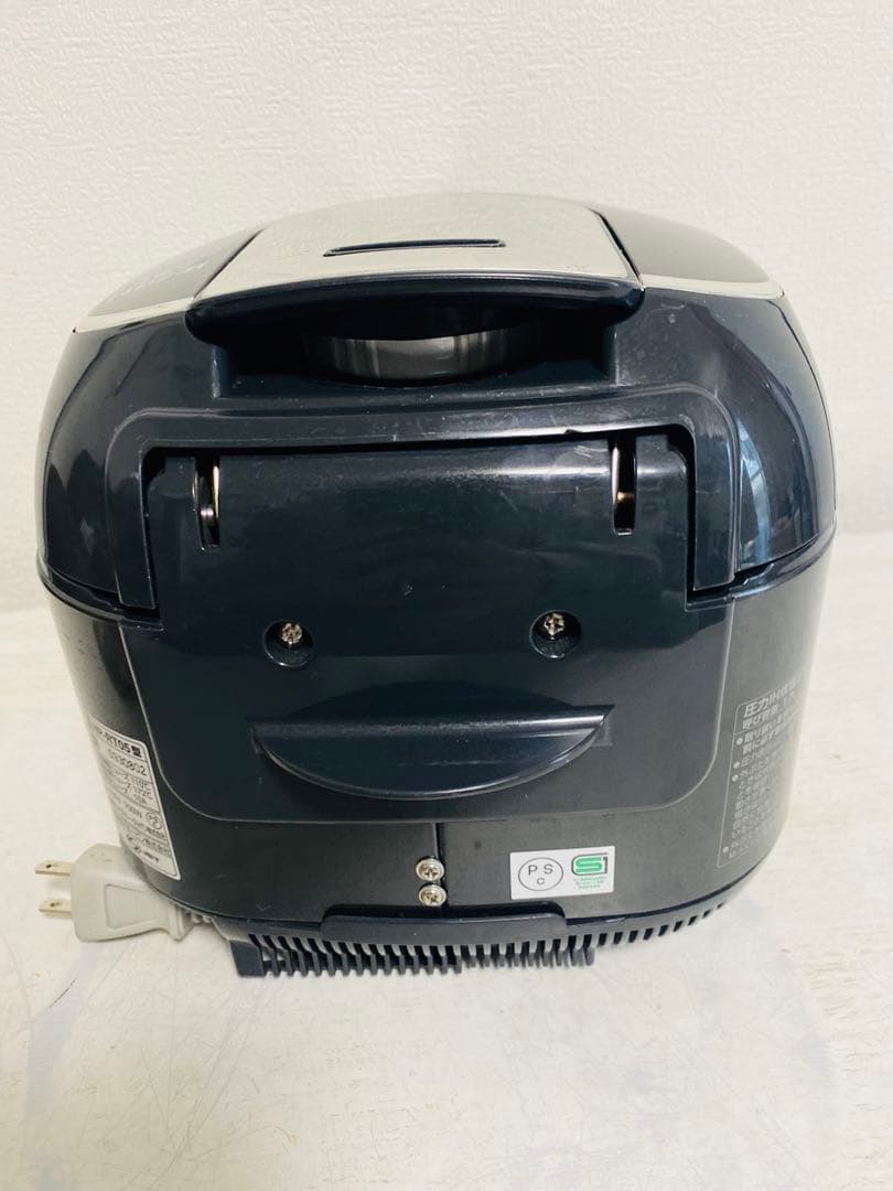 ZOJIRUSHI 圧力IH炊飯ジャー 極め炊きNP-RT05型 ブラック