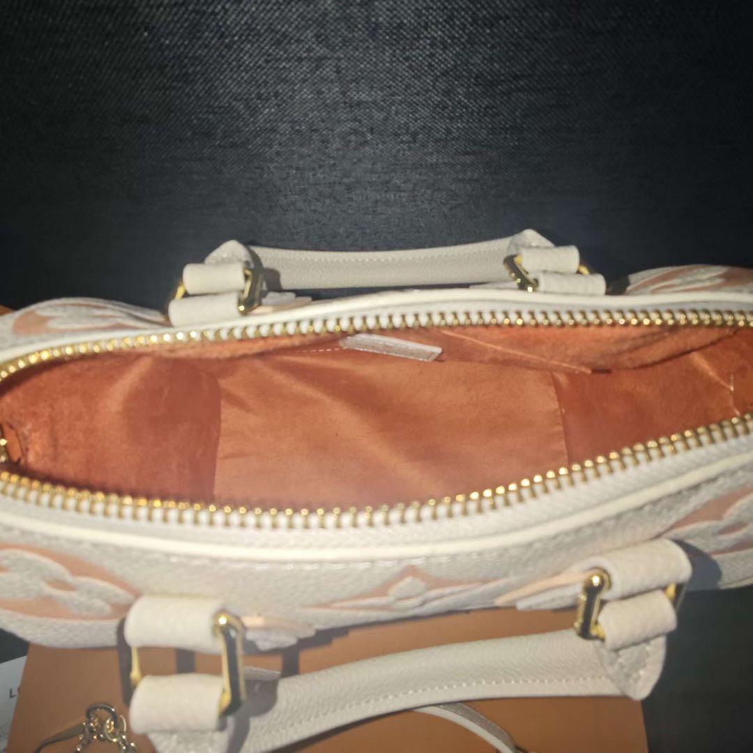 ☆専用ページ購入は1000円引きです！モノグラムショルダーバッグ