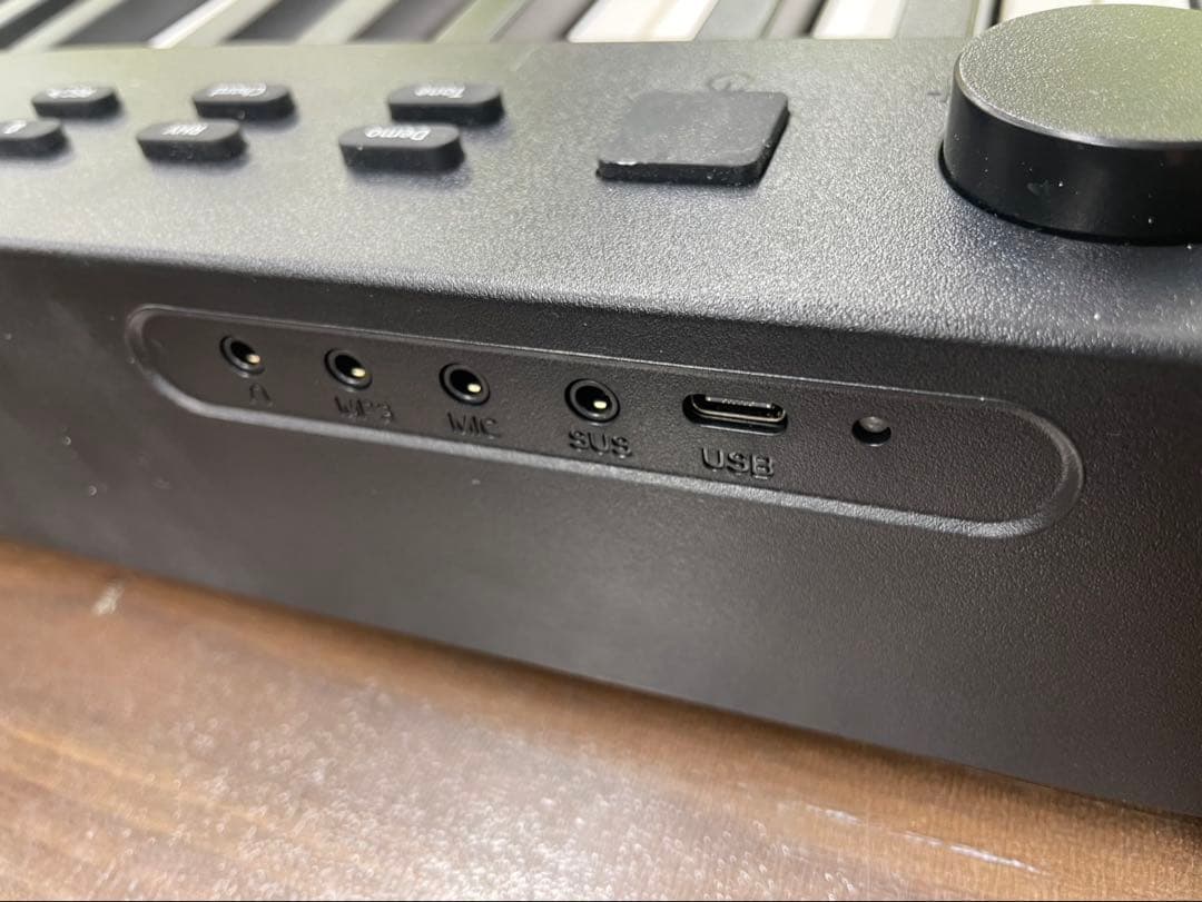 折りたたみ電子ピアノ　88鍵盤　充電タイプ　ブラック