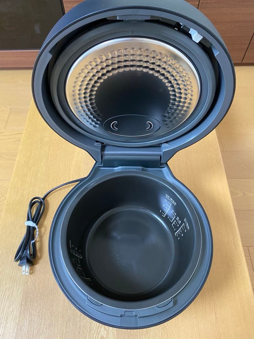 パナソニック IHジャー炊飯器（5.5合炊き）　SR-H10B-K