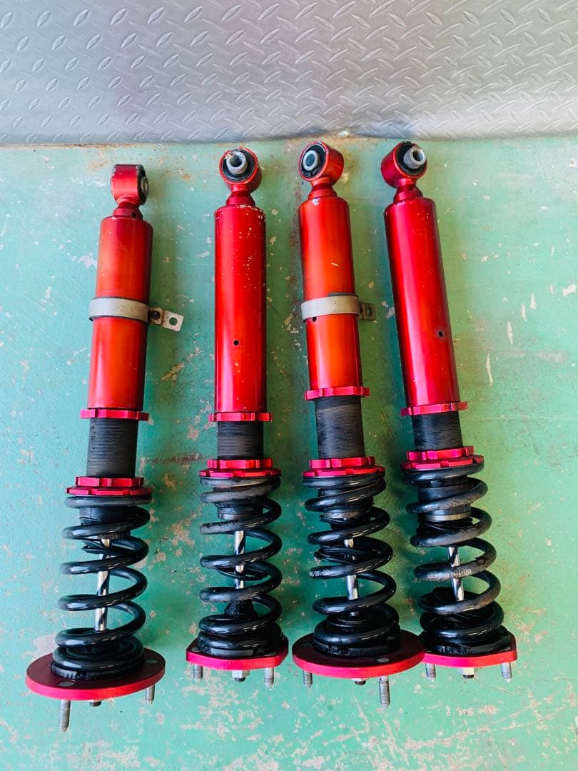 200系クラウン、メーカー不明、フルタップ式車高調