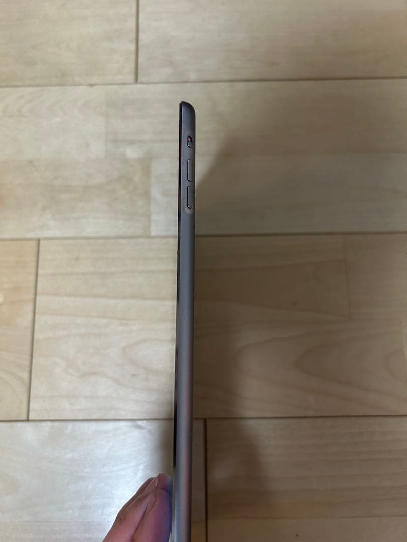 iPad Air 第1世代 64GB（Wi‑Fi）スペースグレー