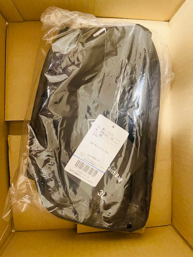 NEW ERA familiar コラボ ボディバッグ