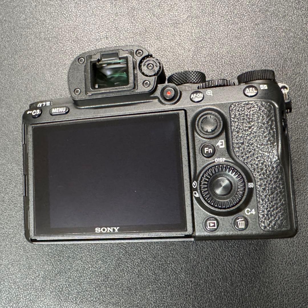【美品】SONY α7 III（ILCE-7M3） [ボディ] おまけ付き