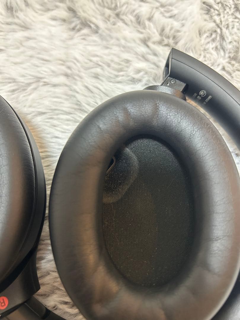 SONY ワイヤレスヘッドホン ブラック　WH-1000xm4 ケースあり