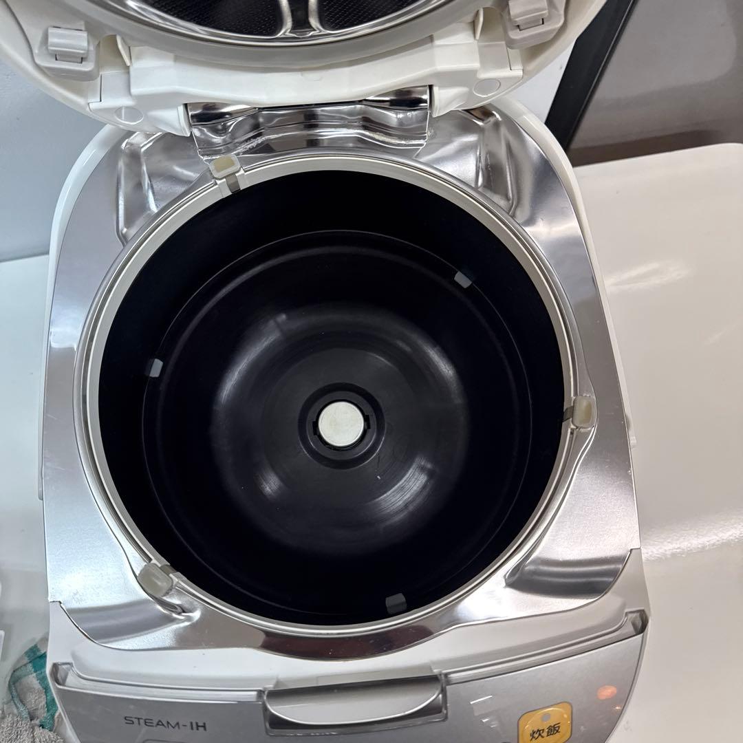 パナソニック　スチームIHジャー炊飯器SR-SY186J 1.8L