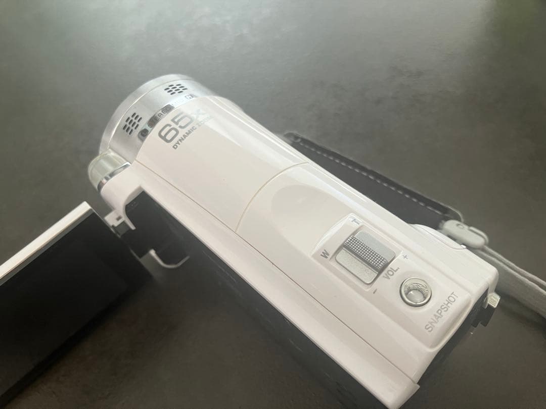 ケンウッド ハイビジョンメモリームービー Everio GZ-E565-W