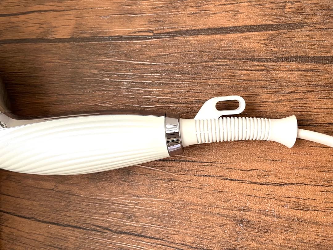 リファ　ビューティック　ドライヤー　大風量ホワイト　白 RE-AJ02A