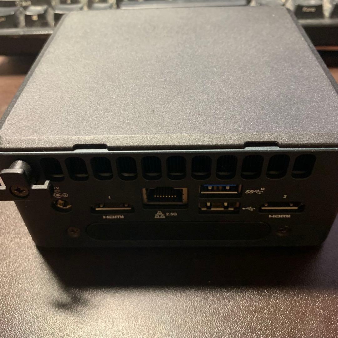 NUC11TNHi5OZ 本体のみ ジャンク品として出品